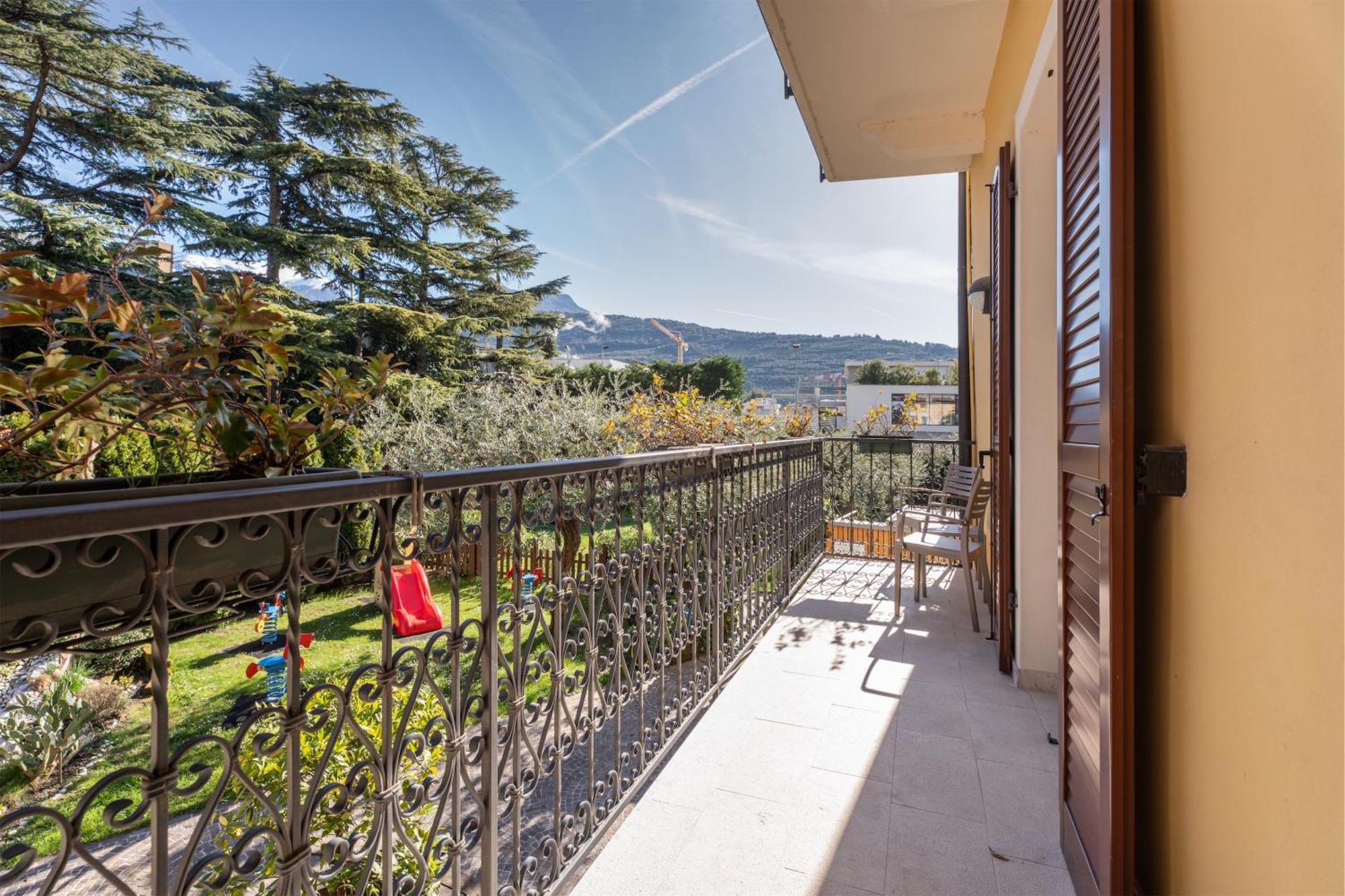 Residence Villa Degli Aranci Riva del Garda Eksteriør billede